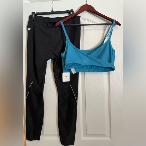 NWT Fabletics athletic leggings and sports bra set - Picture 2 of 4